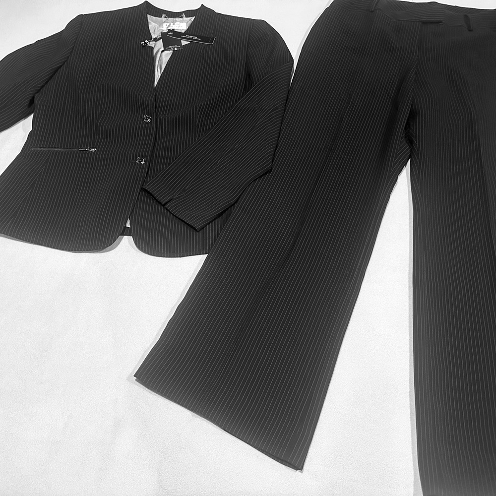 Tahari Bleiser and Pants
